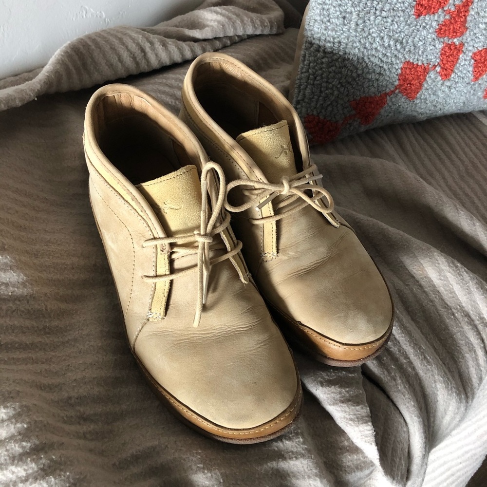 Chaco Women's Beige Tan Leather Moccasin-Style Lace-Up Shoes